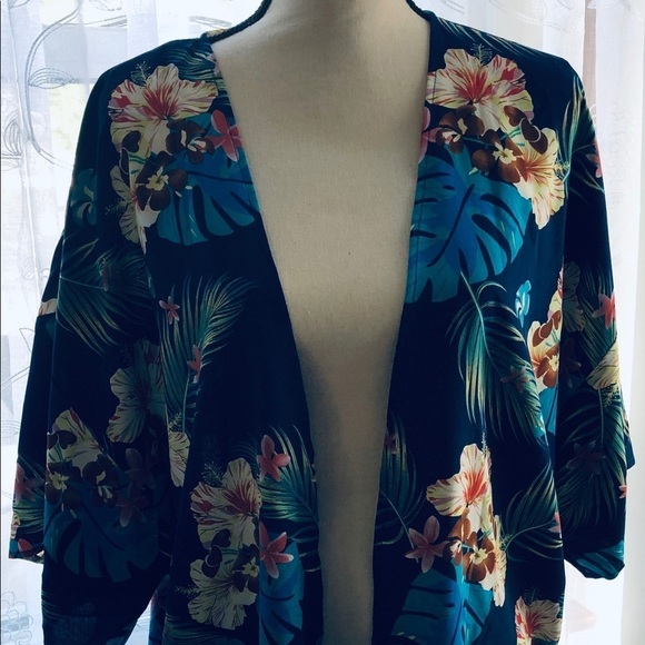 Swim kimono SZ L Blues/pinks floral pattern - Picture 2 of 6